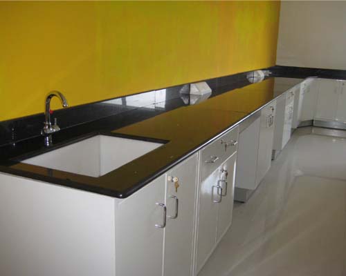 Lab Furniture Manufacturers in Ahmedabad